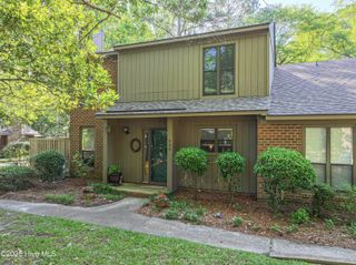 923 Persimmon Place, Winterville, NC 28590