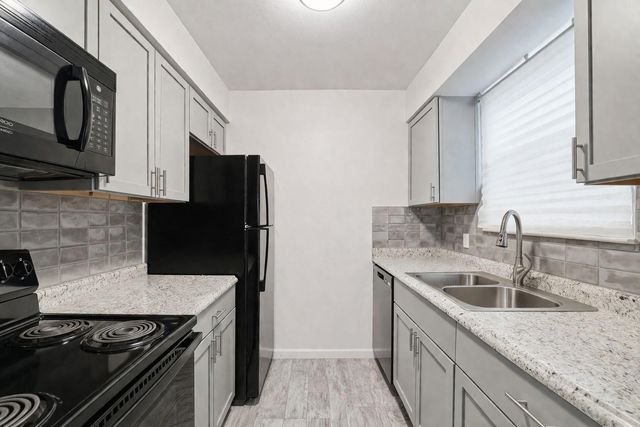 200 Monterrey ST A & B, Elgin, TX 78621