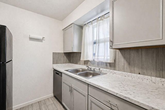 200 Monterrey ST A & B, Elgin, TX 78621