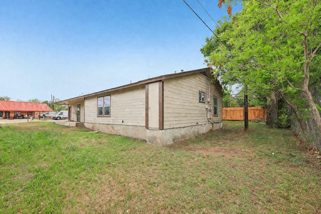 200 Monterrey ST A & B, Elgin, TX 78621