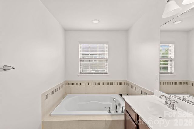 2435 Alyssa Lane, Charlotte, NC 28208
