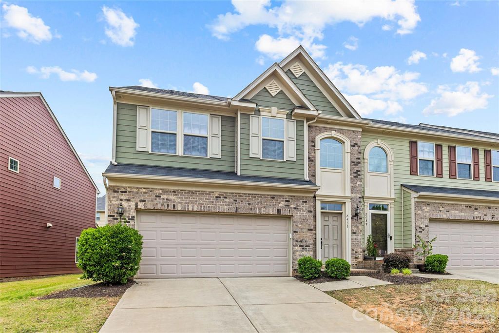 2435 Alyssa Lane, Charlotte, NC 28208