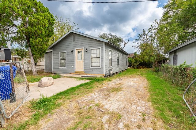 1216 Espinoza St, Corpus Christi, TX 78405