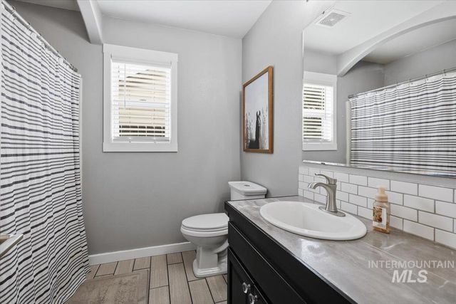 300 W Sedgewick, Meridian, ID 83646
