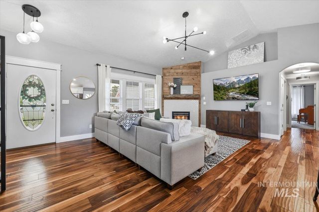 300 W Sedgewick, Meridian, ID 83646