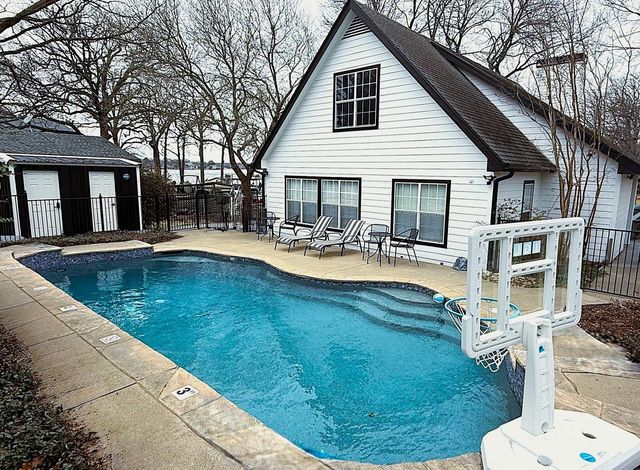 4880 Beach View Drive, Malakoff, TX 75148