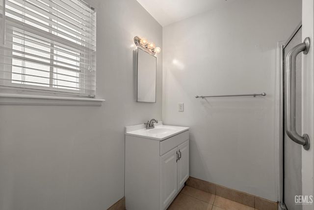 10908 Michele Avenue, Bakersfield, CA 93312