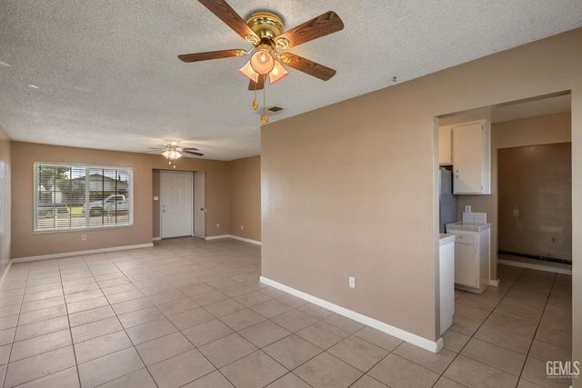 10908 Michele Avenue, Bakersfield, CA 93312