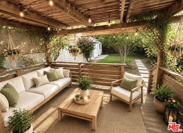3957 Tivoli Avenue, Los Angeles, CA 90066