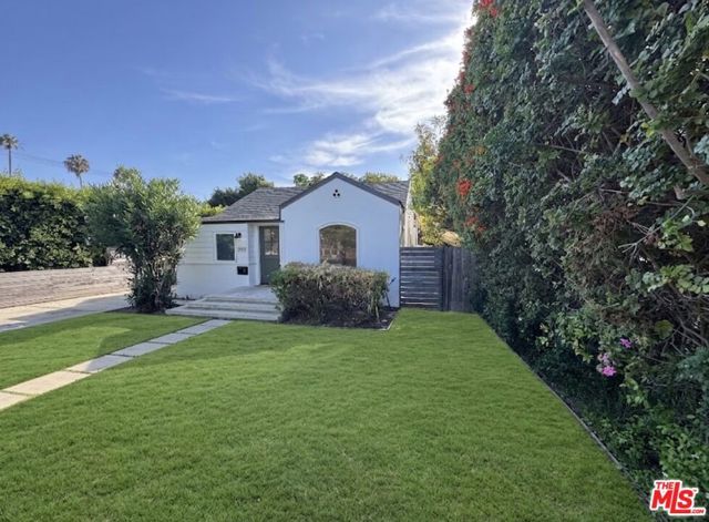 3957 Tivoli Avenue, Los Angeles, CA 90066