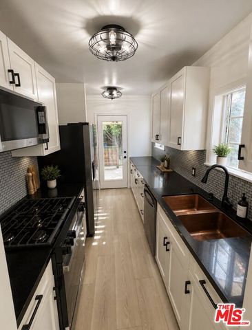 3957 Tivoli Avenue, Los Angeles, CA 90066