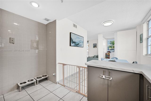 2829 Indian Creek Dr 410, Miami Beach, FL 33140