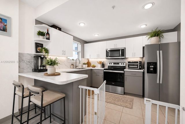 2829 Indian Creek Dr 410, Miami Beach, FL 33140