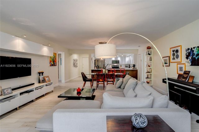 55 Ocean Lane Dr 2033, Key Biscayne, FL 33149