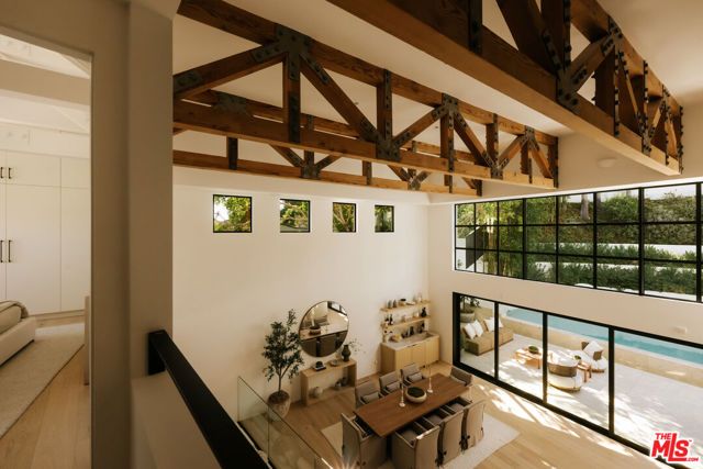 255 S Bentley Avenue, Los Angeles, CA 90049