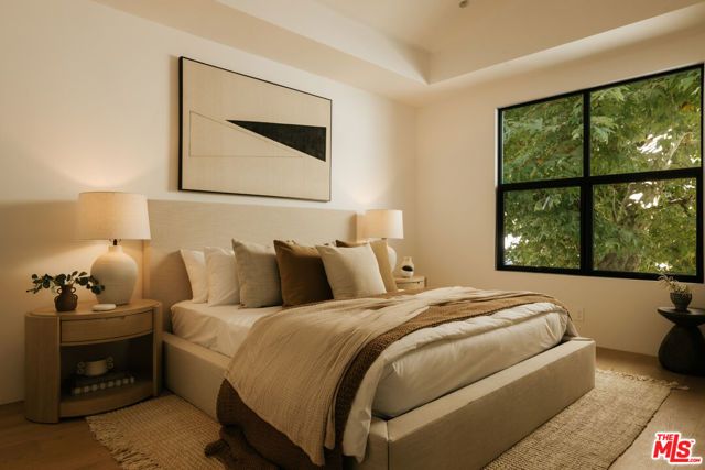 255 S Bentley Avenue, Los Angeles, CA 90049