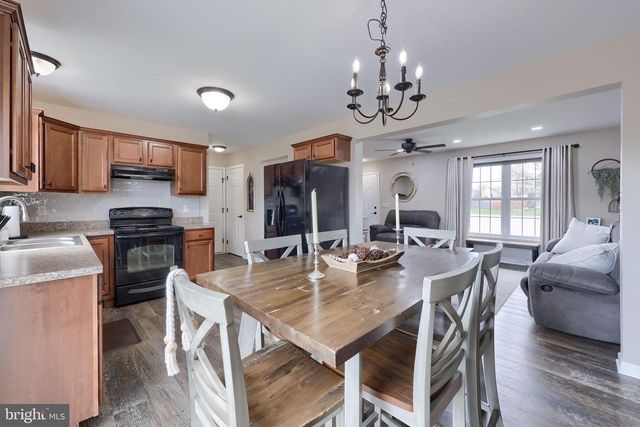 125 NOLAN DR, York, PA 17404