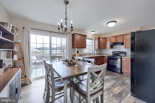 125 NOLAN DR, York, PA 17404