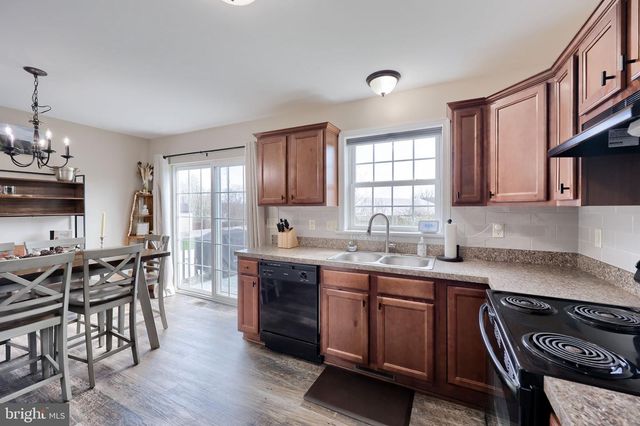 125 NOLAN DR, York, PA 17404