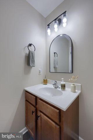 125 NOLAN DR, York, PA 17404