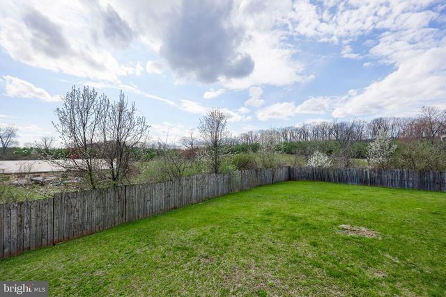 125 NOLAN DR, York, PA 17404