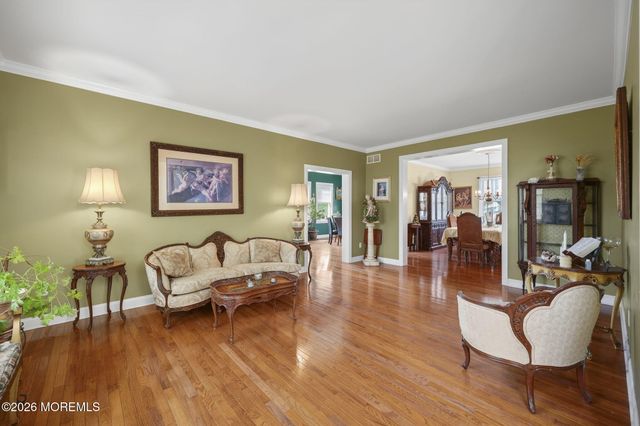 19 Chambry Court, Freehold, NJ 07728