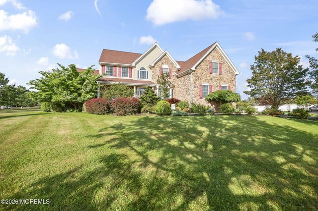 19 Chambry Court, Freehold, NJ 07728