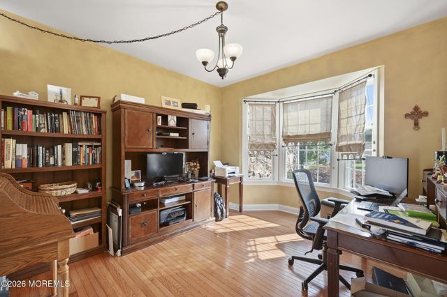 19 Chambry Court, Freehold, NJ 07728