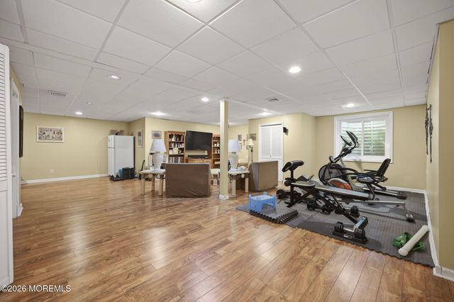 19 Chambry Court, Freehold, NJ 07728
