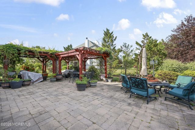 19 Chambry Court, Freehold, NJ 07728