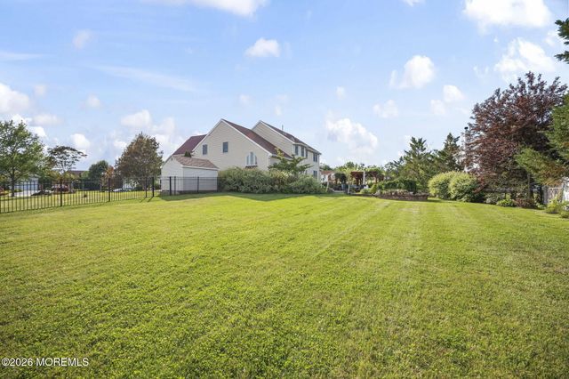 19 Chambry Court, Freehold, NJ 07728