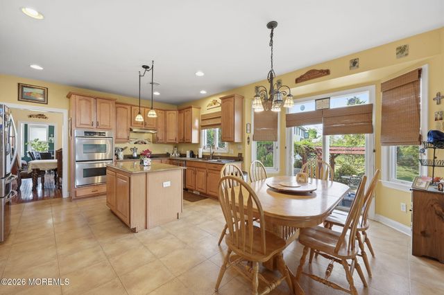 19 Chambry Court, Freehold, NJ 07728