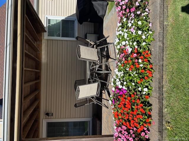 62 Old Farm Road, Levittown, NY 11756