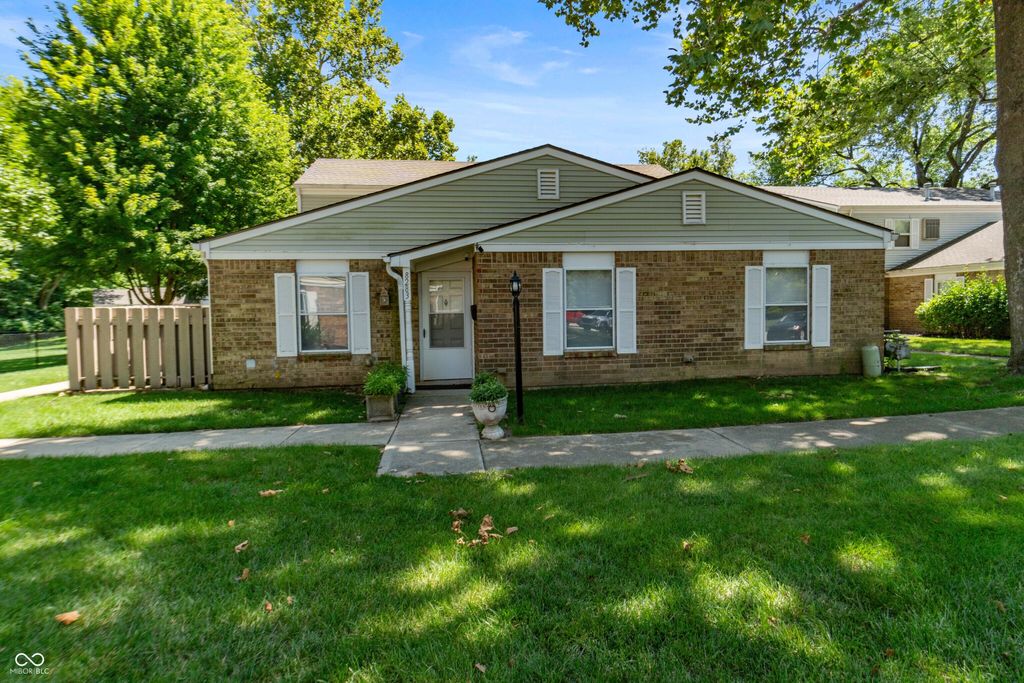 8283 Hewlet Drive F, Indianapolis, IN 46268