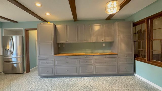 4 Carroll Cv, Forrest City, AR 72335