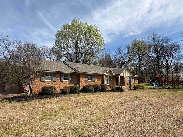 4 Carroll Cv, Forrest City, AR 72335