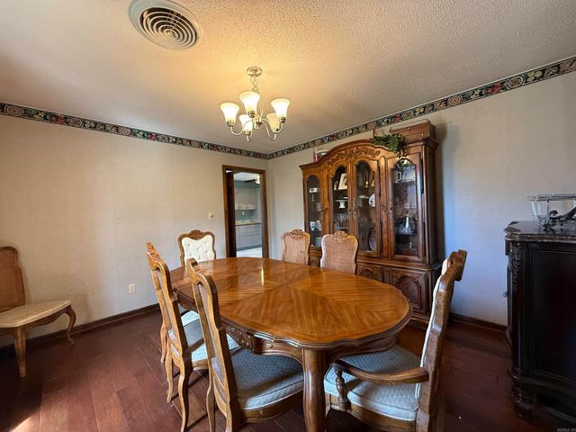 4 Carroll Cv, Forrest City, AR 72335