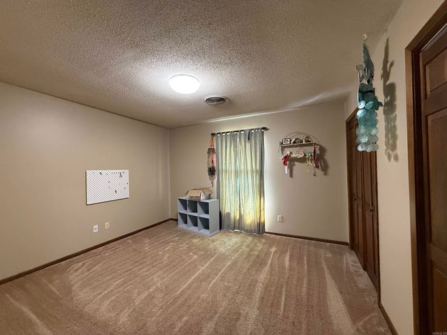 4 Carroll Cv, Forrest City, AR 72335