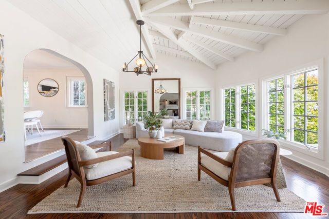 4149 Mammoth Avenue, Sherman Oaks, CA 91423