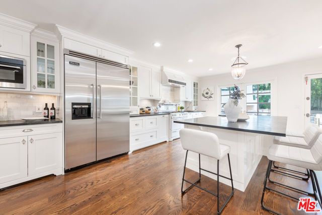 4149 Mammoth Avenue, Sherman Oaks, CA 91423