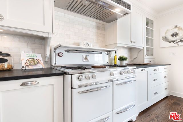 4149 Mammoth Avenue, Sherman Oaks, CA 91423