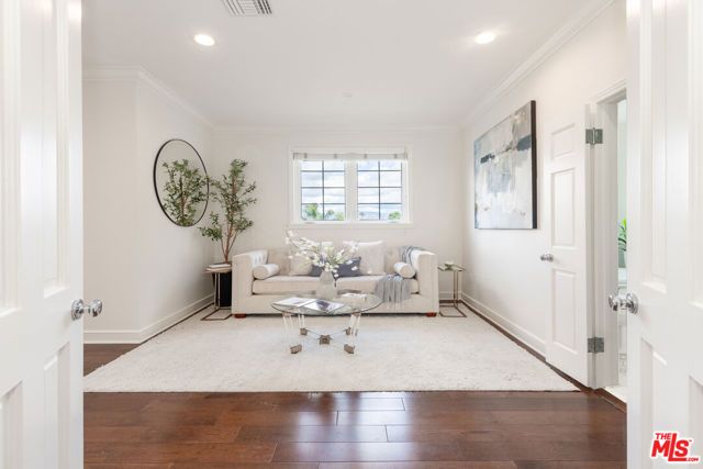 4149 Mammoth Avenue, Sherman Oaks, CA 91423