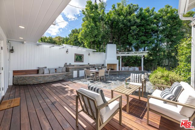 4149 Mammoth Avenue, Sherman Oaks, CA 91423