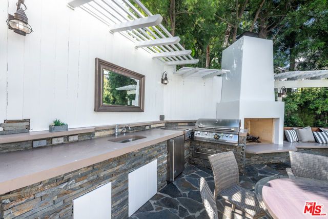 4149 Mammoth Avenue, Sherman Oaks, CA 91423