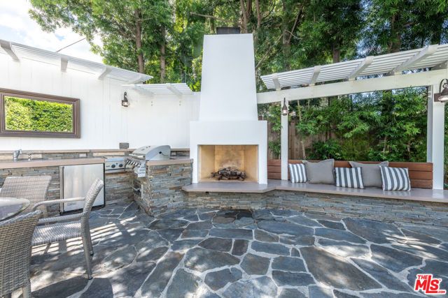 4149 Mammoth Avenue, Sherman Oaks, CA 91423