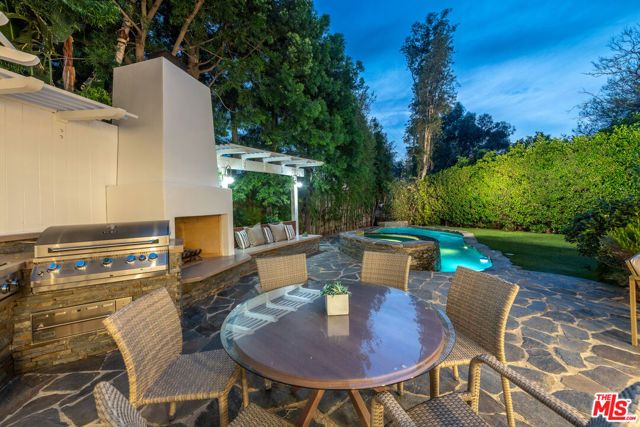 4149 Mammoth Avenue, Sherman Oaks, CA 91423