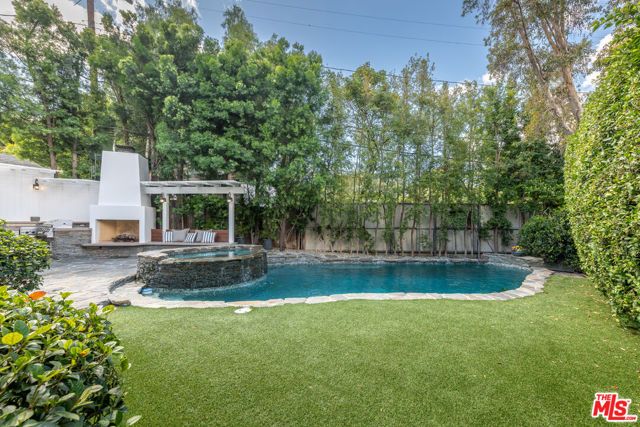 4149 Mammoth Avenue, Sherman Oaks, CA 91423