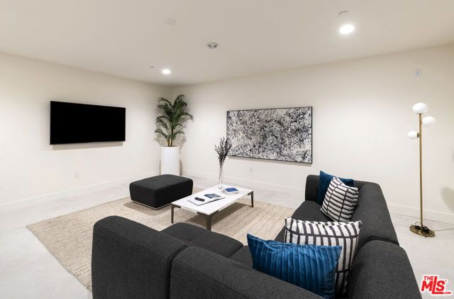 3651 Regal Place 501, Los Angeles, CA 90068