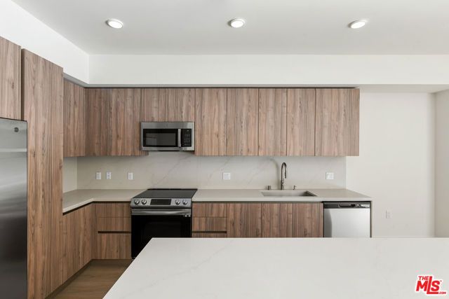 3651 Regal Place 501, Los Angeles, CA 90068