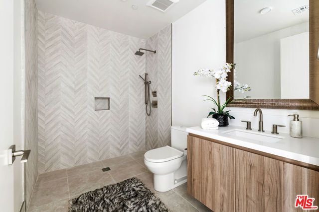 3651 Regal Place 501, Los Angeles, CA 90068